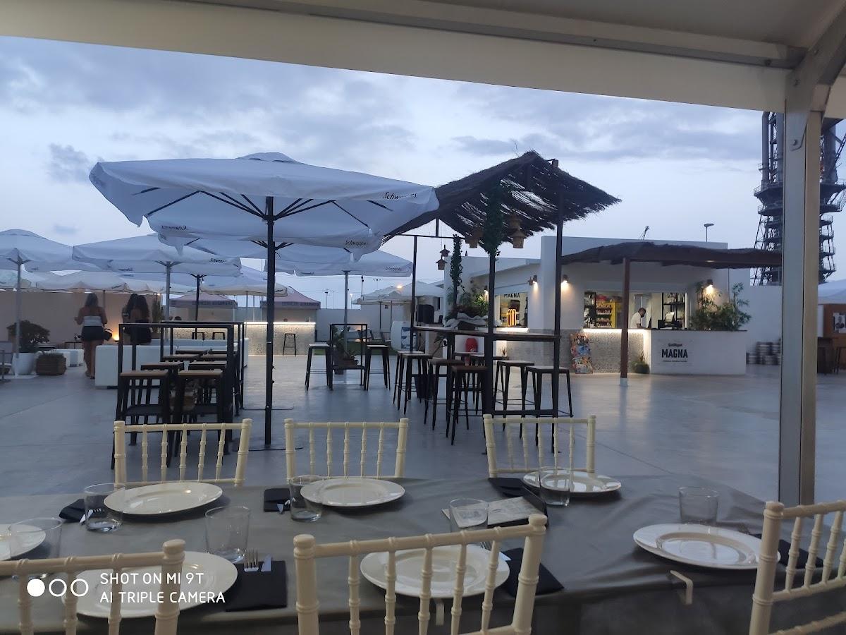 Photo Gallery Caliza Pool Bar