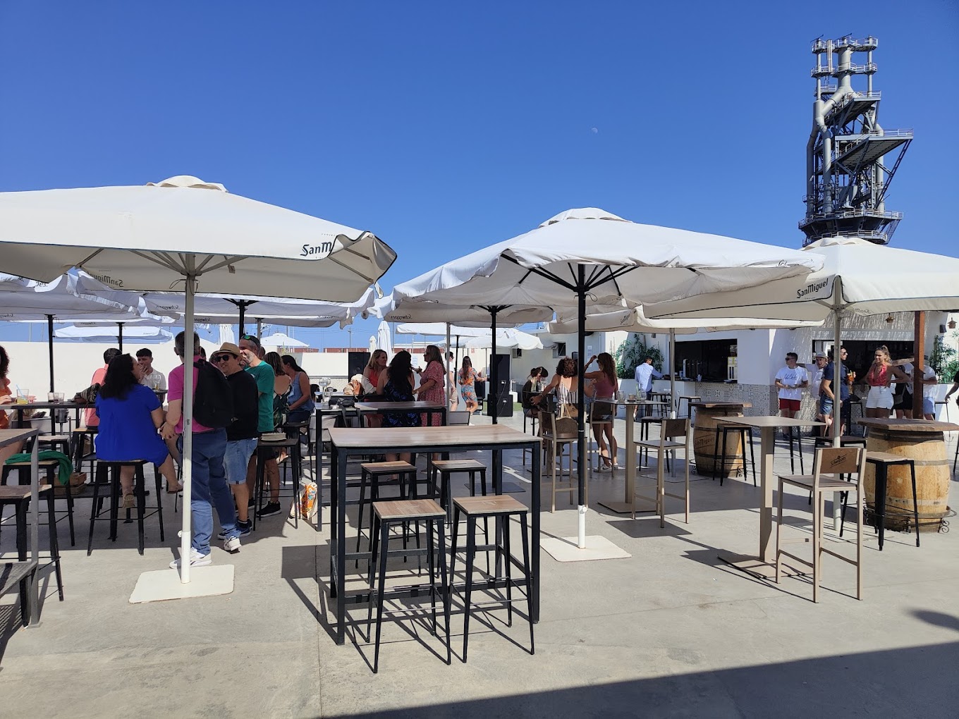 Photo Gallery Caliza Pool Bar