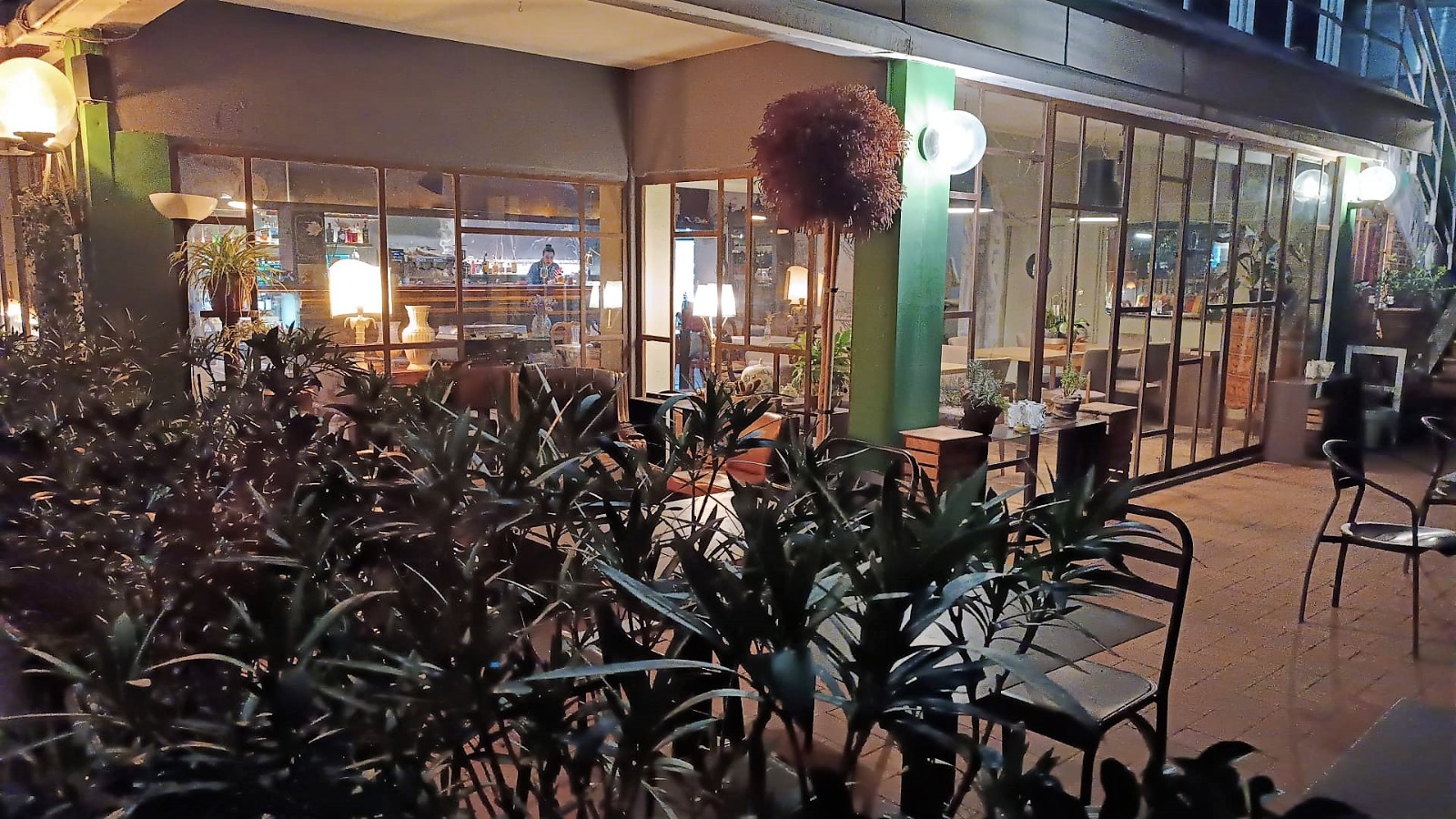 Photo Gallery RARI CONCEPT BISTRO