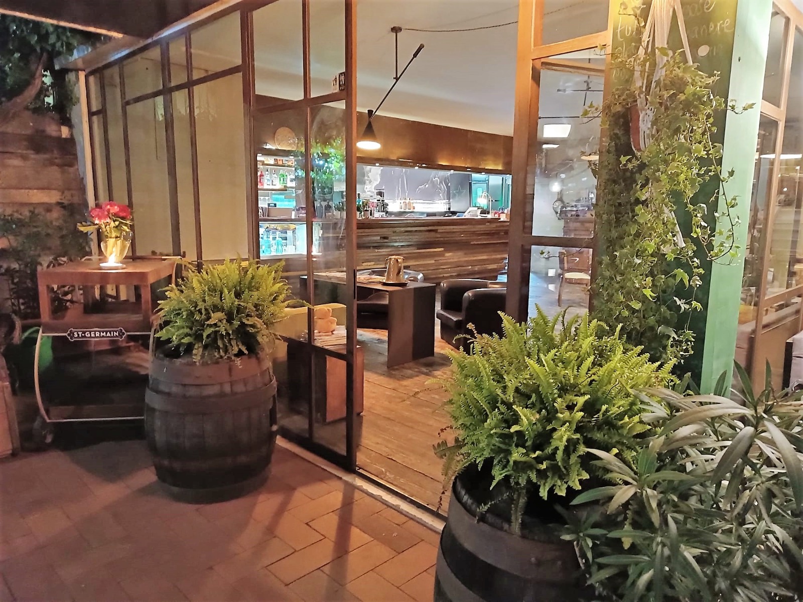 Photo Gallery RARI CONCEPT BISTRO