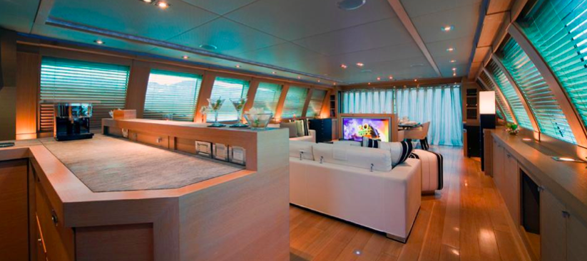 Photo Gallery Palmer and Johnson 120 / CATEGORY - F